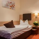 Garni Schumacher Hotel