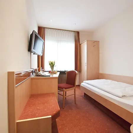 Hotell Garni Schumacher 2*